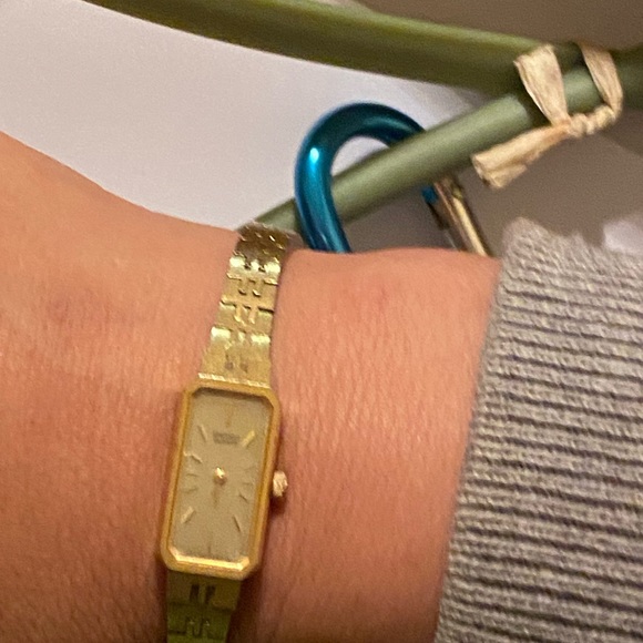 vintage Seiko Quartz gold tone ladies watch